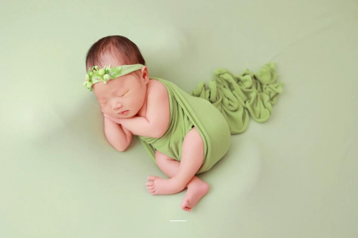 遵义宝宝边吃边拉正常吗